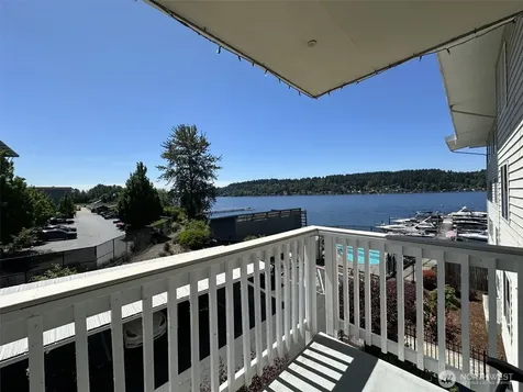 5021 Ripley Lane N Renton WA 98056