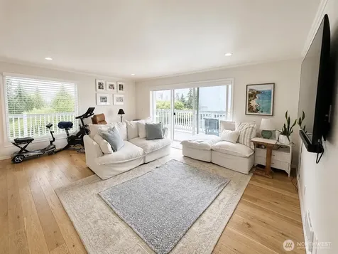 5021 Ripley Lane N Renton WA 98056