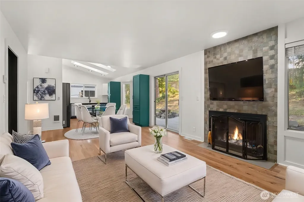 4840 N Island Drive E Bonney Lake WA 98391