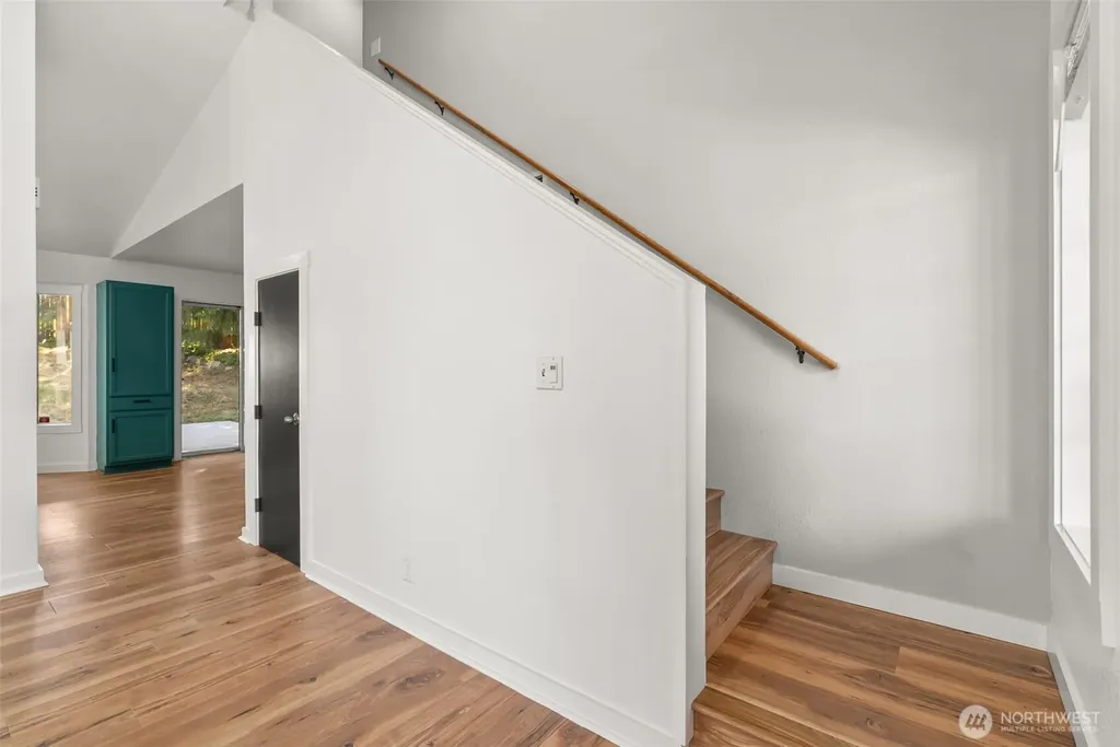 4840 N Island Drive E Bonney Lake WA 98391