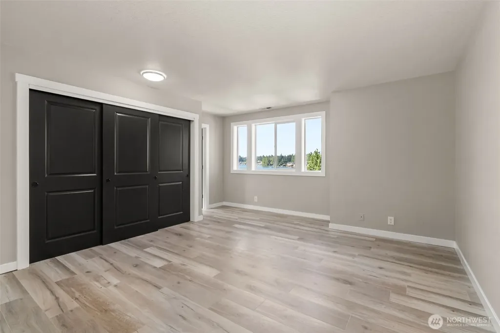4840 N Island Drive E Bonney Lake WA 98391