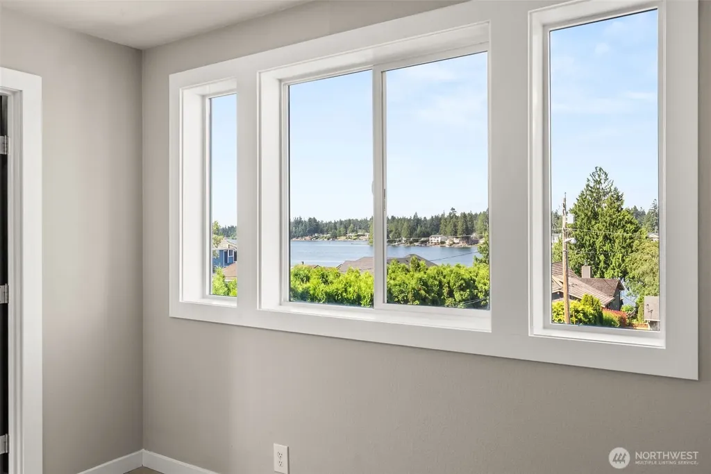 4840 N Island Drive E Bonney Lake WA 98391