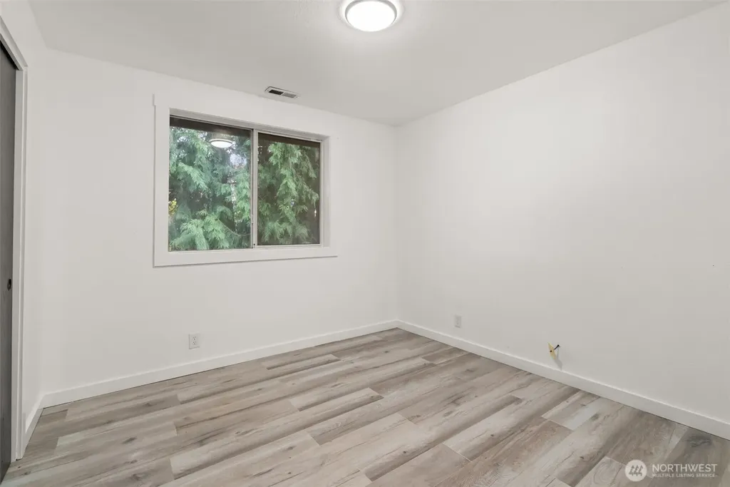 4840 N Island Drive E Bonney Lake WA 98391