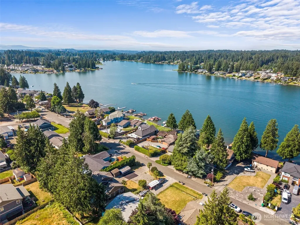 4840 N Island Drive E Bonney Lake WA 98391