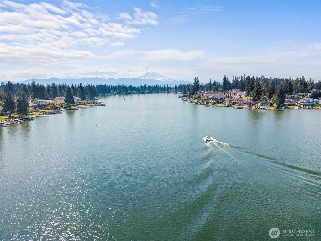 4840 N Island Drive E Bonney Lake WA 98391