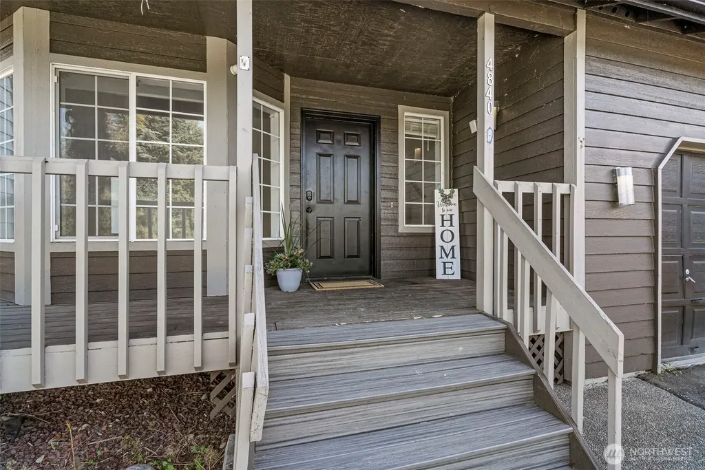 4840 N Island Drive E Bonney Lake WA 98391