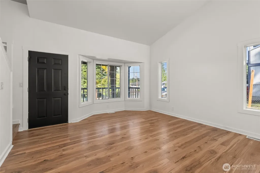 4840 N Island Drive E Bonney Lake WA 98391