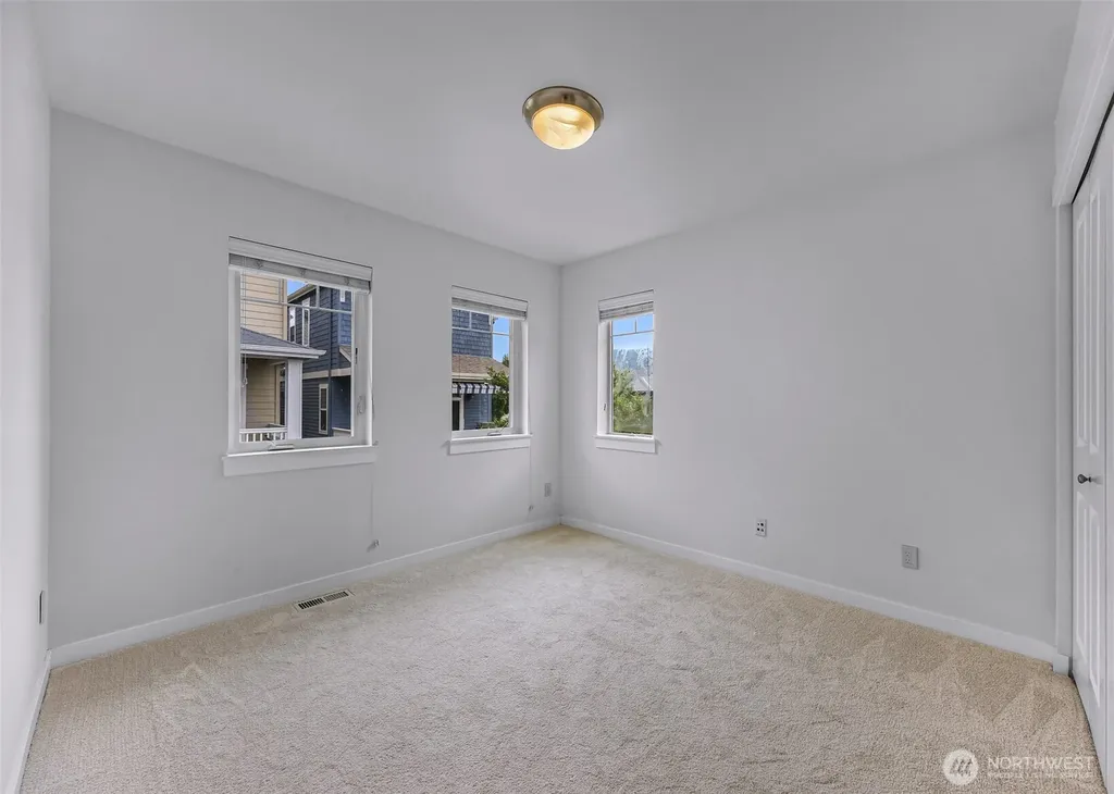1757 9th Court NE Issaquah WA 98029