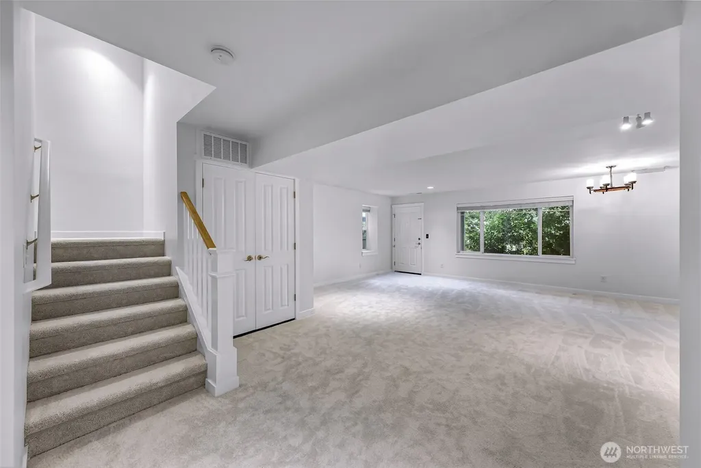 1757 9th Court NE Issaquah WA 98029