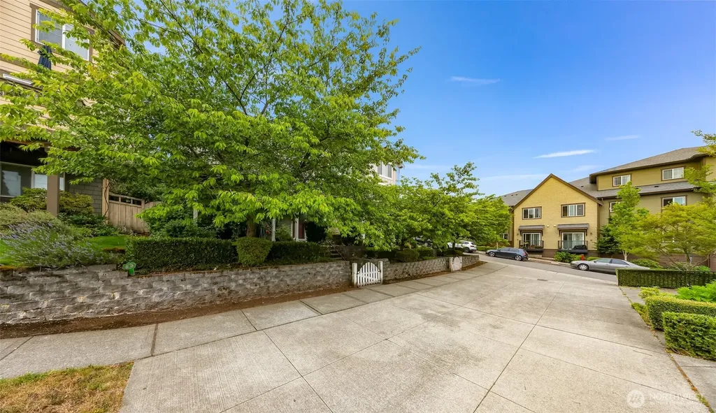 1757 9th Court NE Issaquah WA 98029