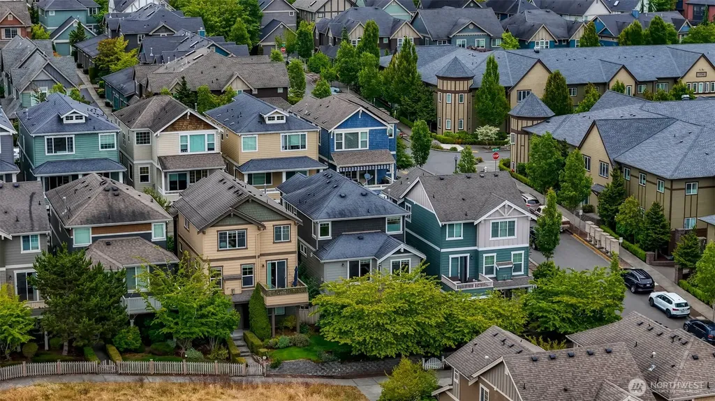 1757 9th Court NE Issaquah WA 98029