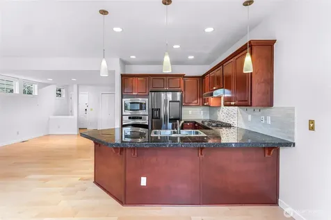 1757 9th Court NE Issaquah WA 98029