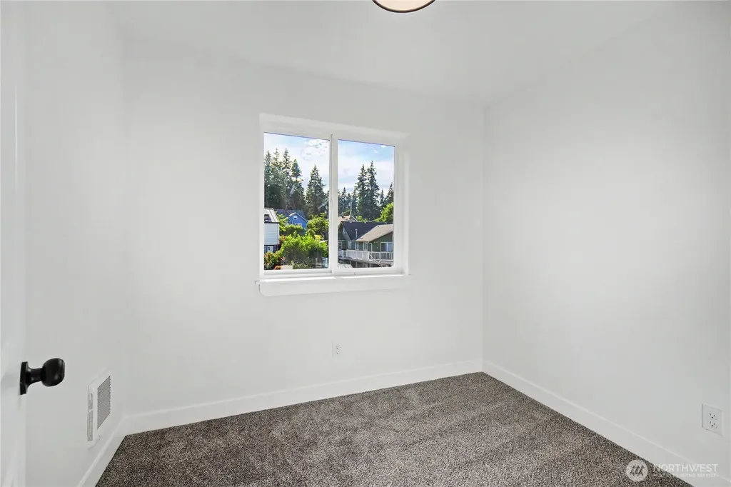 5610 Rockefeller Avenue Everett WA 98203