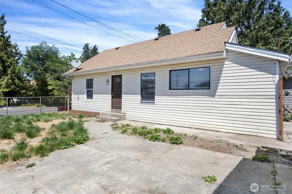 8614 Renton Avenue S Seattle WA 98118