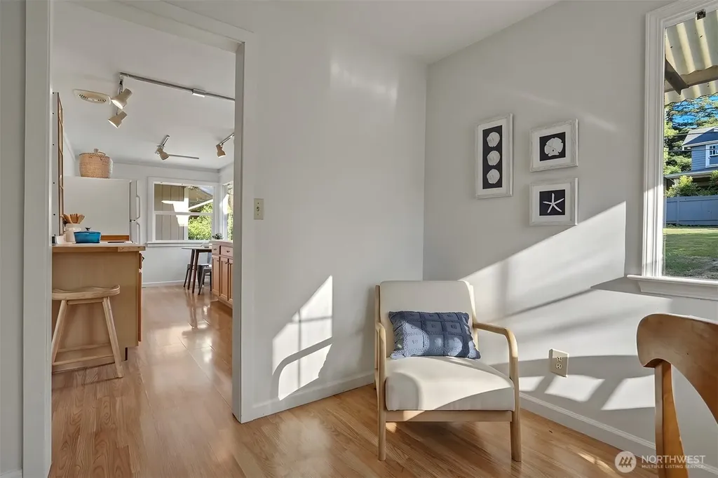8011 SE 57th Street Mercer Island WA 98040