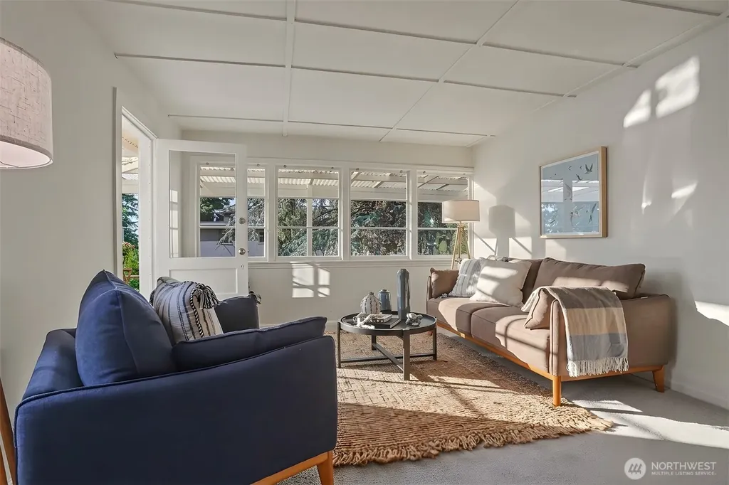 8011 SE 57th Street Mercer Island WA 98040