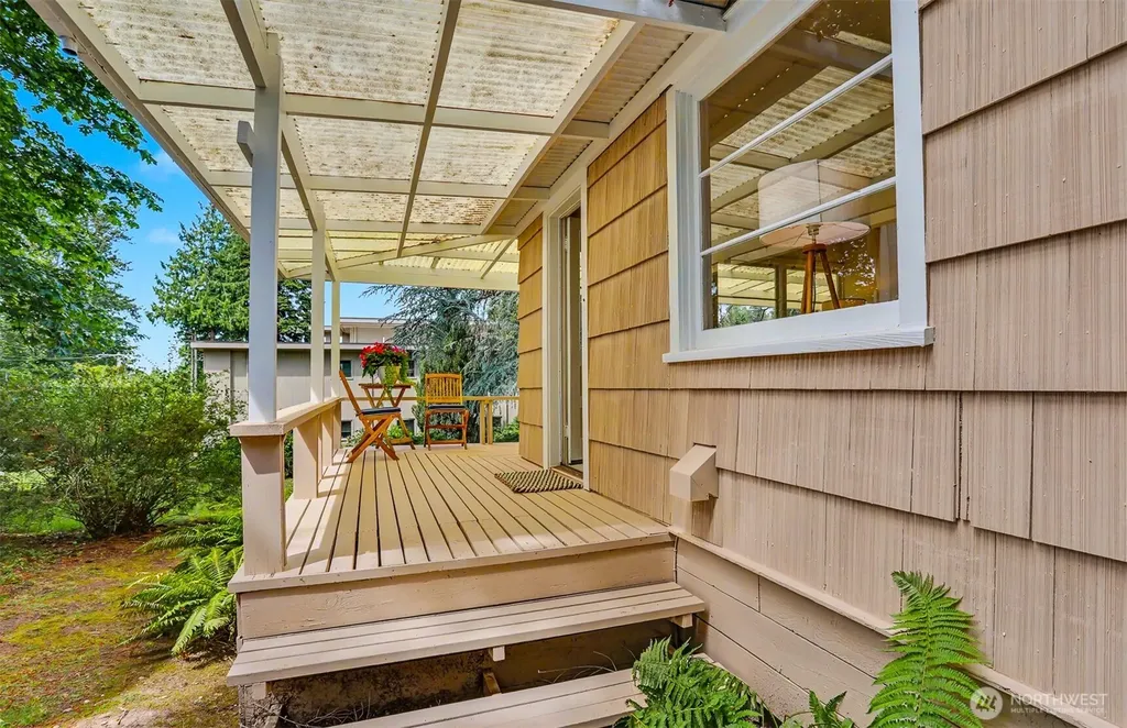 8011 SE 57th Street Mercer Island WA 98040