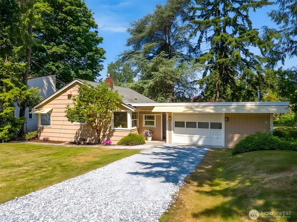 8011 SE 57th Street Mercer Island WA 98040