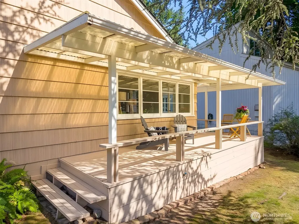 8011 SE 57th Street Mercer Island WA 98040
