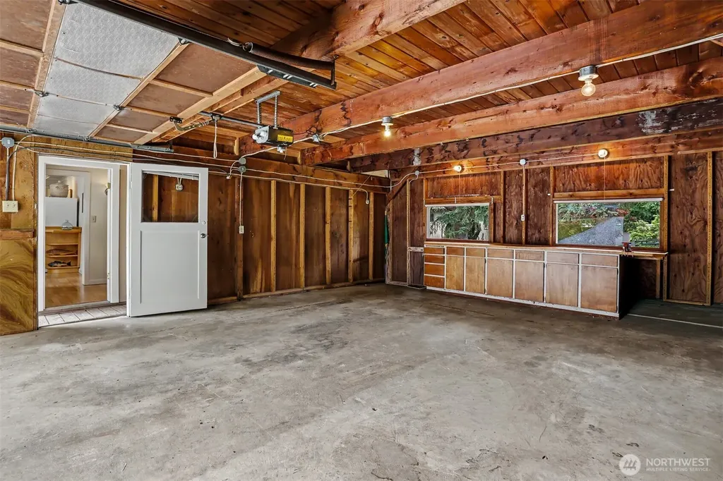 8011 SE 57th Street Mercer Island WA 98040