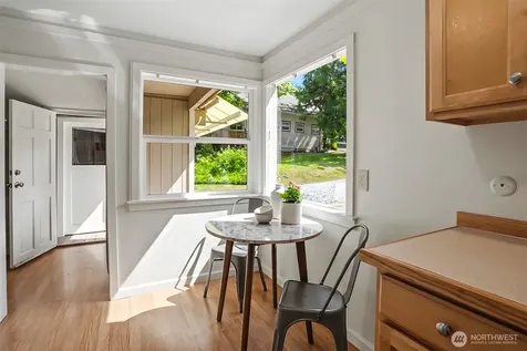8011 SE 57th Street Mercer Island WA 98040