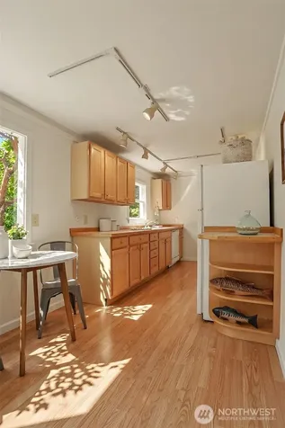 8011 SE 57th Street Mercer Island WA 98040