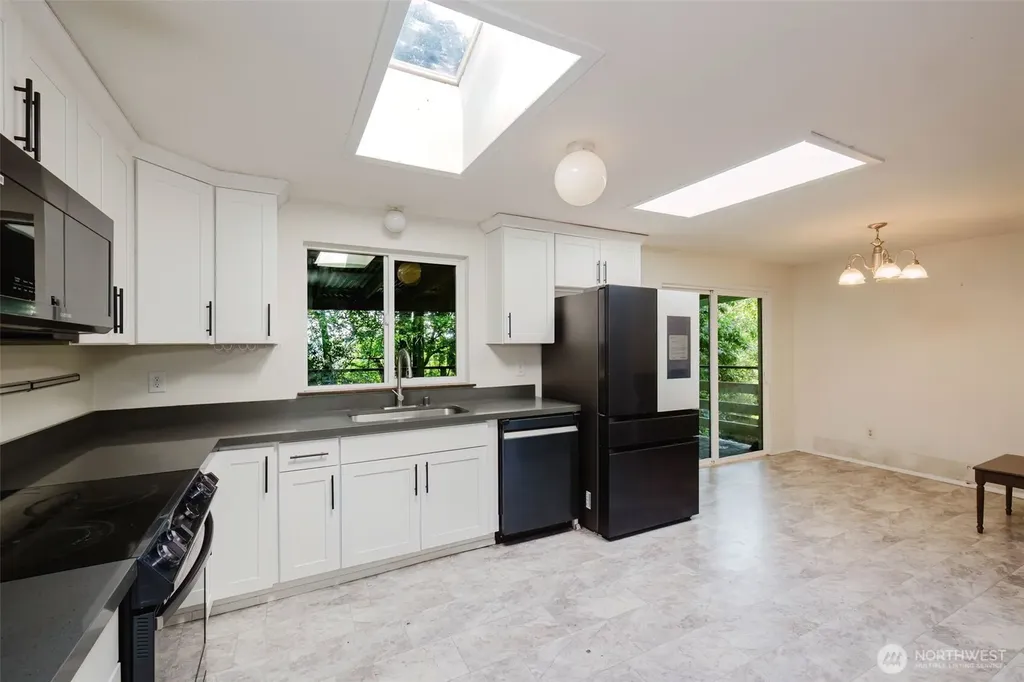 7300 Trica Avenue NE Bremerton WA 98311