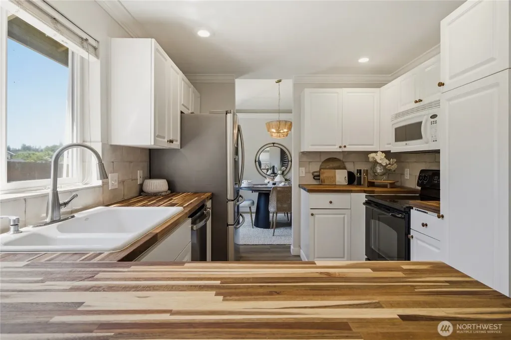 22807 SE 266th Street Maple Valley WA 98038