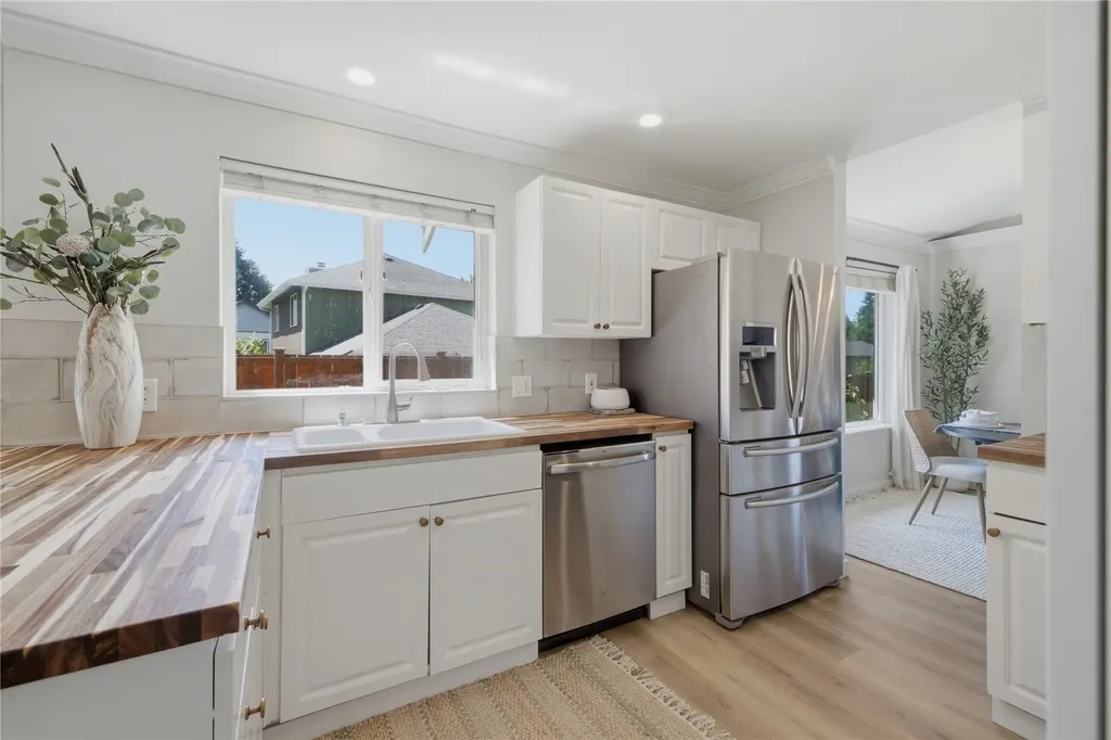 22807 SE 266th Street Maple Valley WA 98038