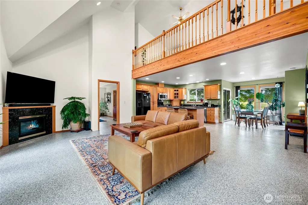 727 Lange Road Bellingham WA 98226