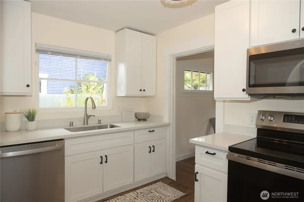 8608 S Thompson Avenue Tacoma WA 98444