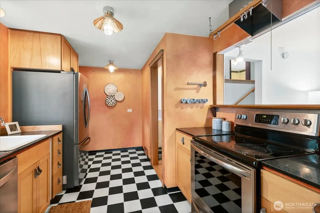 2804 Prosch Avenue W Seattle WA 98119