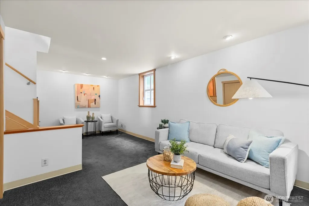 2804 Prosch Avenue W Seattle WA 98119