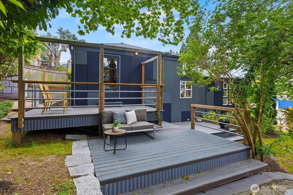 2804 Prosch Avenue W Seattle WA 98119