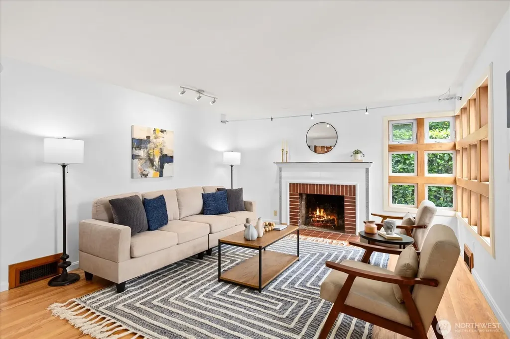 2804 Prosch Avenue W Seattle WA 98119