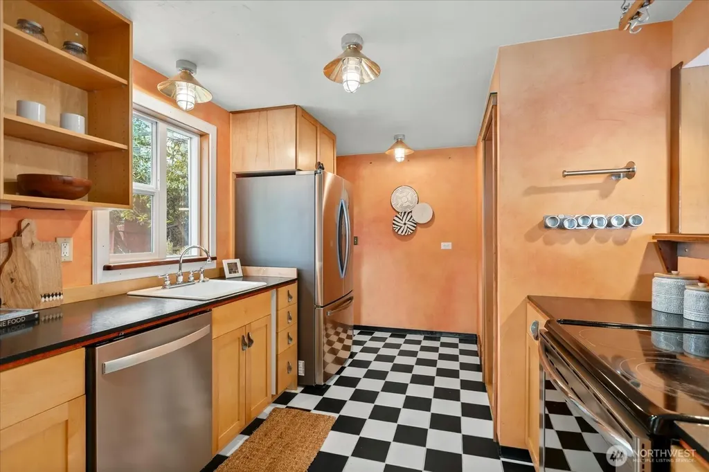2804 Prosch Avenue W Seattle WA 98119