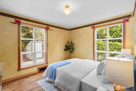 2804 Prosch Avenue W Seattle WA 98119
