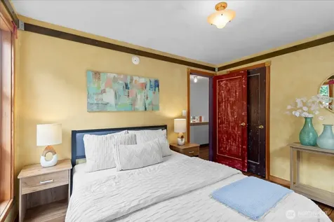 2804 Prosch Avenue W Seattle WA 98119