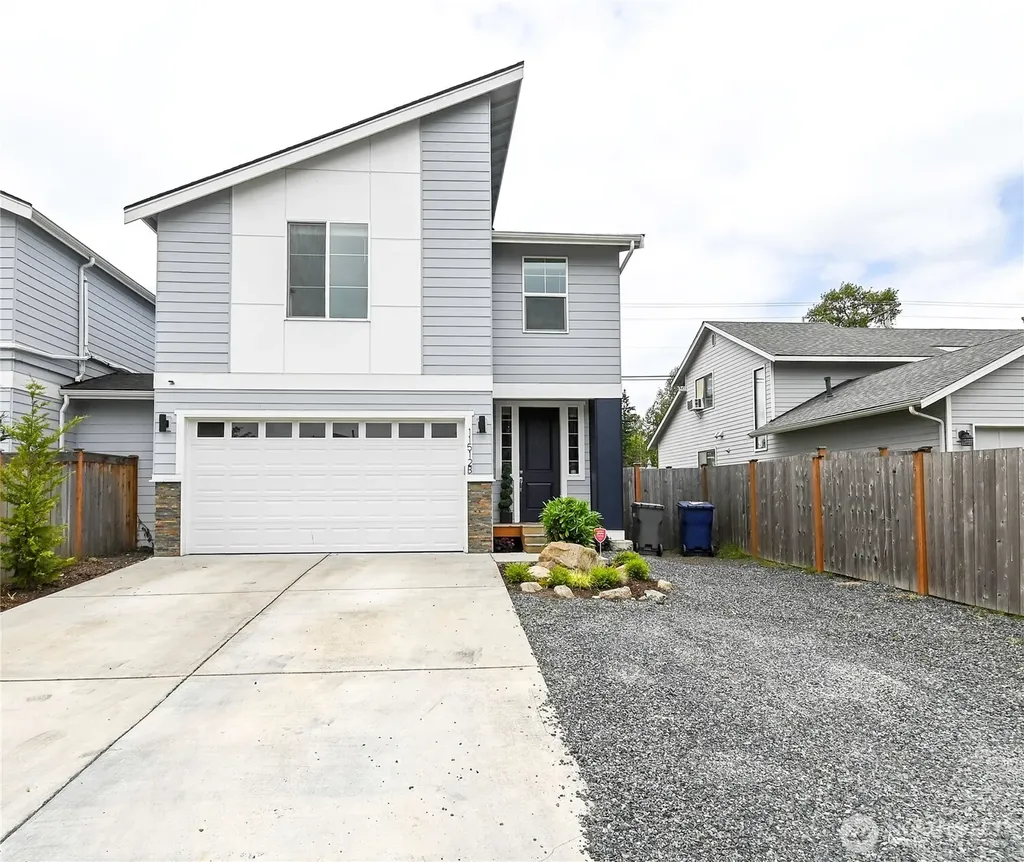 11512 3rd Place W Everett WA 98204