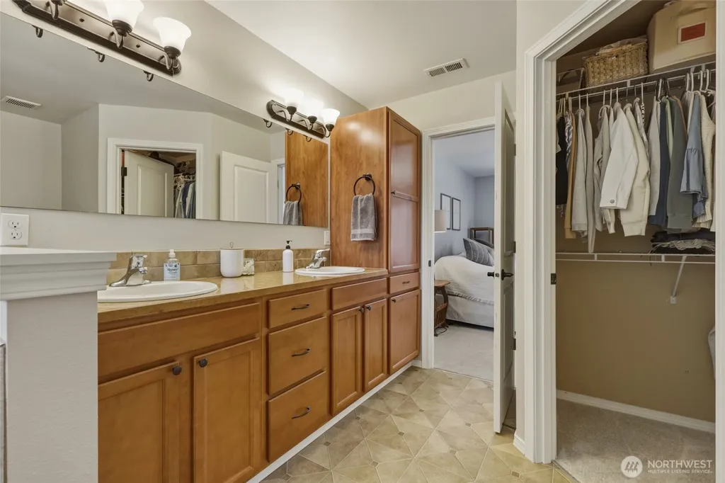 303 135th Place SE Rainier WA 98576