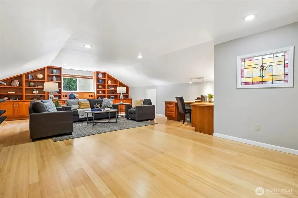 25845 SE 152 Street Issaquah WA 98027