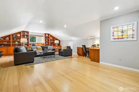 25845 SE 152 Street Issaquah WA 98027