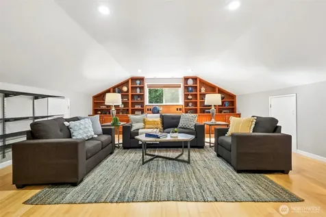25845 SE 152 Street Issaquah WA 98027