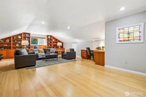 25845 SE 152 Street Issaquah WA 98027