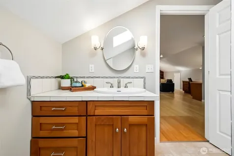 25845 SE 152 Street Issaquah WA 98027