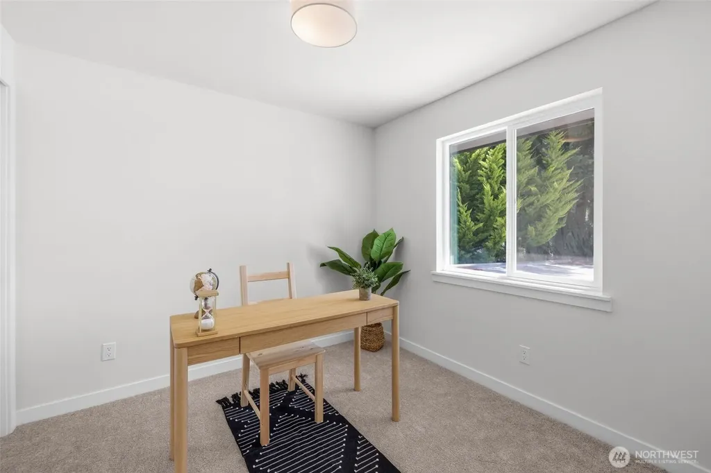 28433 Old Military Road S Federal Way WA 98003