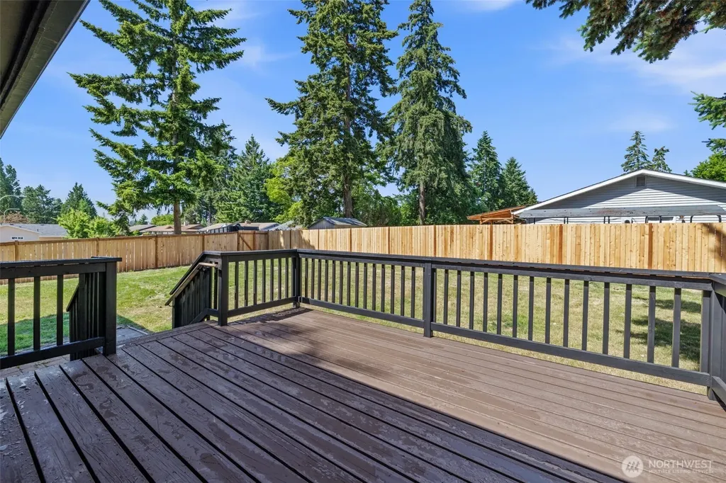 28433 Old Military Road S Federal Way WA 98003
