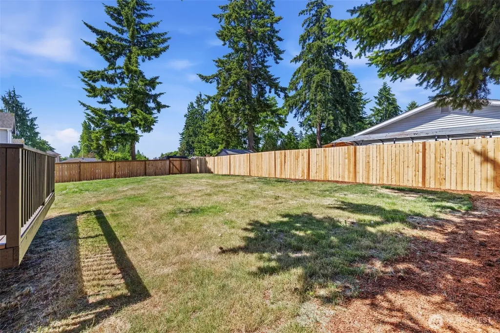 28433 Old Military Road S Federal Way WA 98003