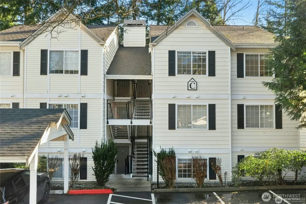 Issaquah WA, 580 Front, Unit C215