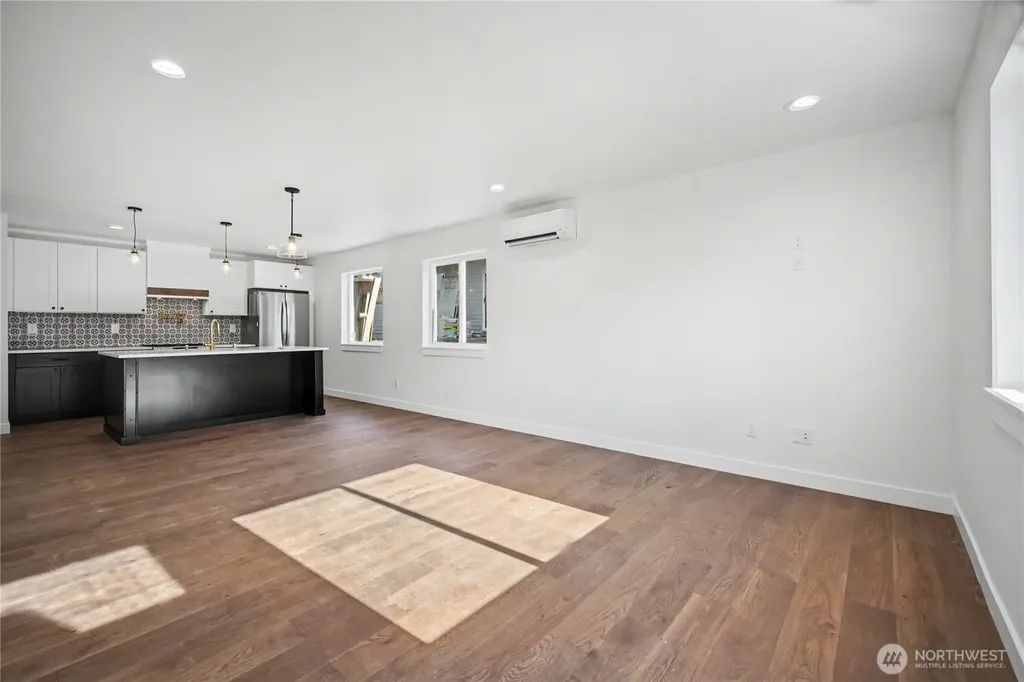 5610 Rockefeller Avenue Everett WA 98203